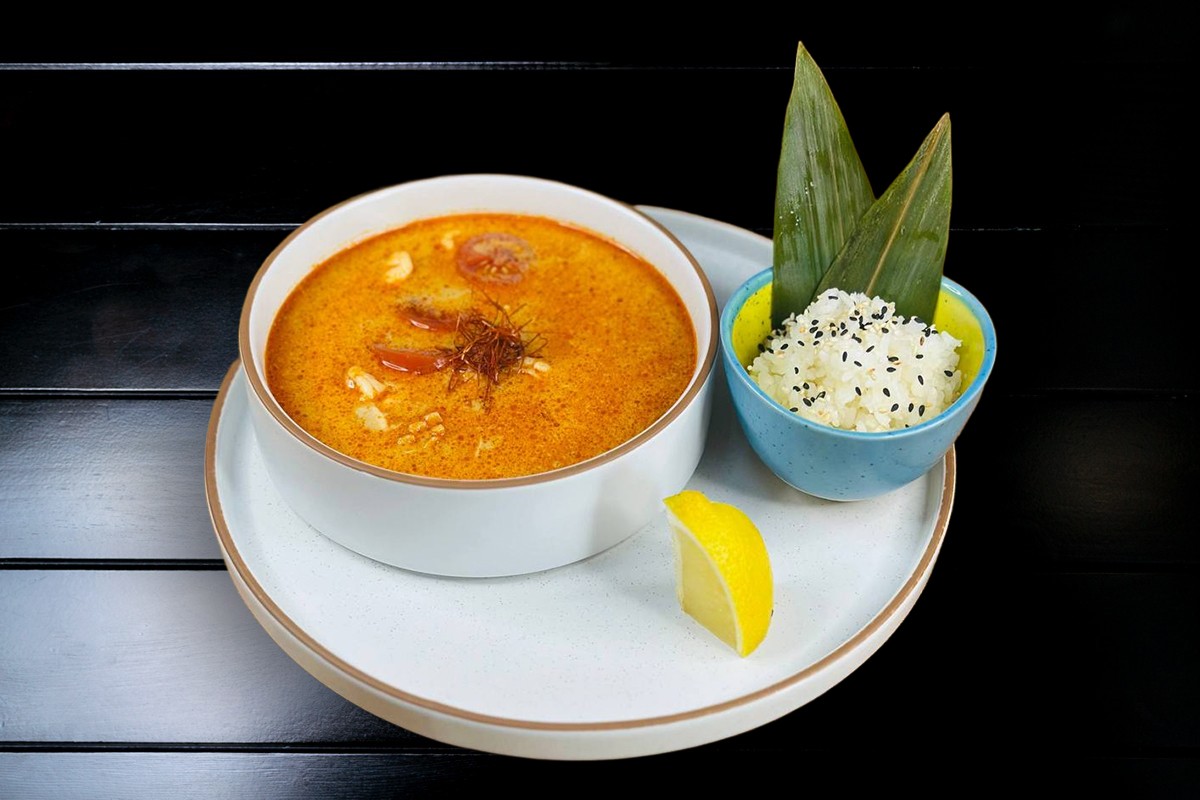 Том ям з морепродуктами